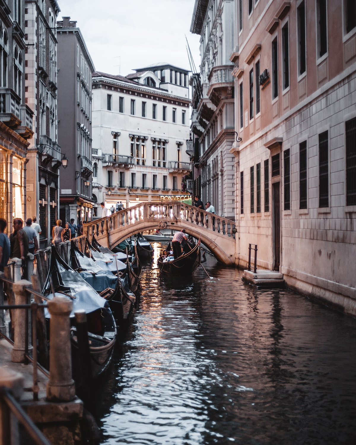 Abendblick auf den Canale Grande in Venedig
